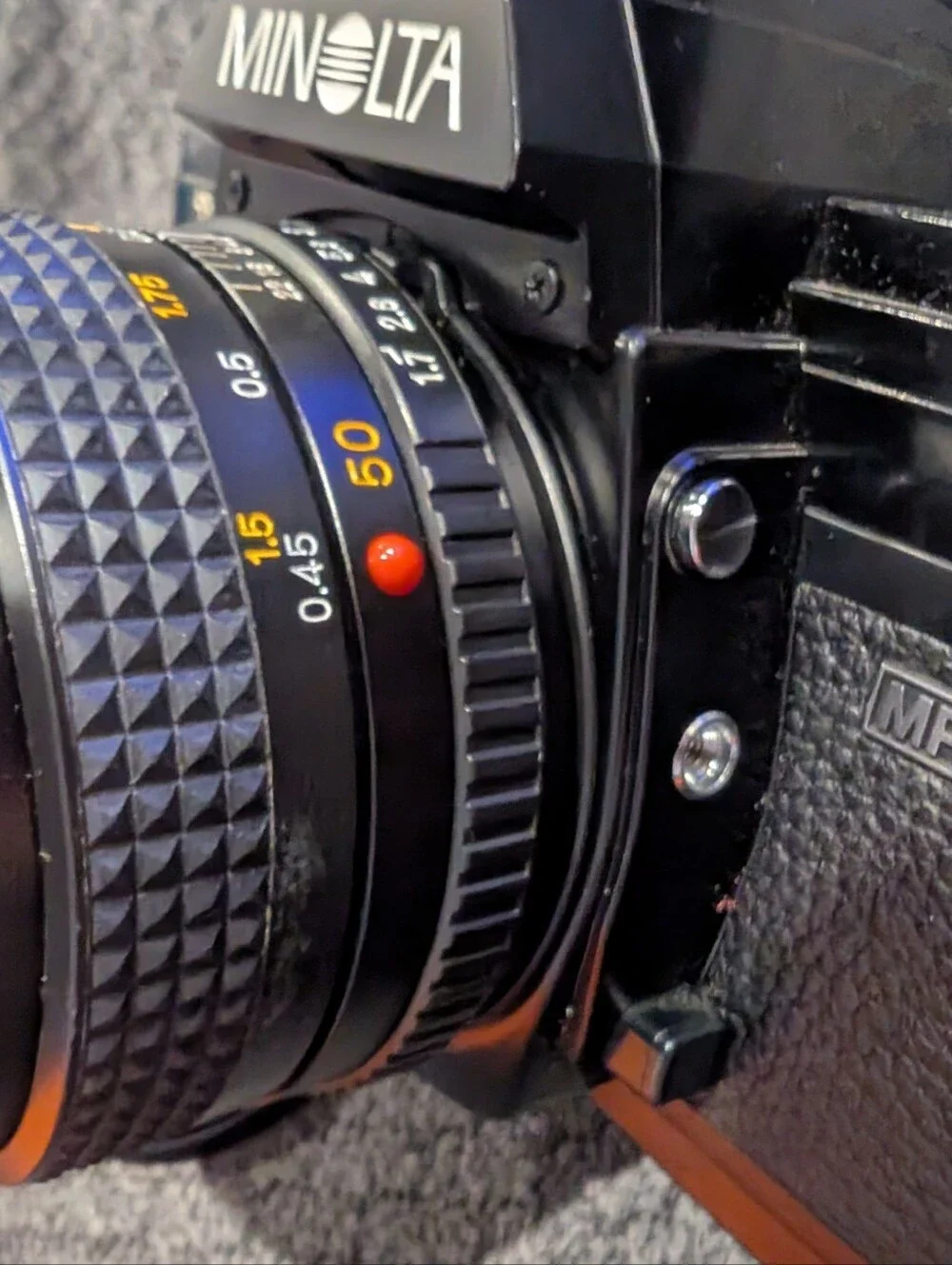 Minolta X-700 MPS SLR Film Camera Black w/ MD 50mm Lens, Filter, Strap, Case
